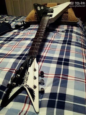 全新Dean Micheal Schenker Standard吉他