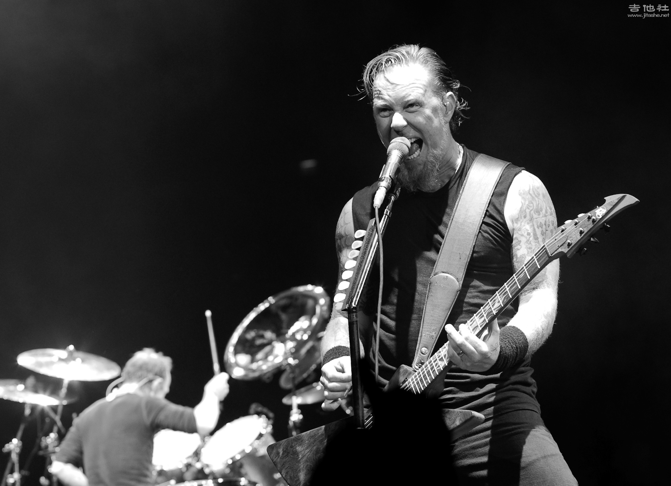 james_hetfield_live_in_london_2008-09-15_2.jpg