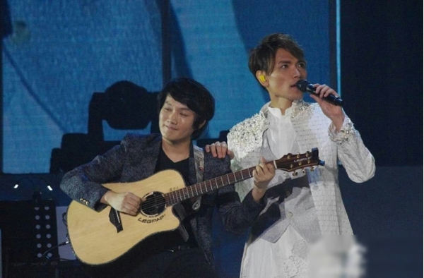杨宗纬“带一首诗来”全国巡演广州站，卢家宏携LEGPAP亮相[图片1.jpg]