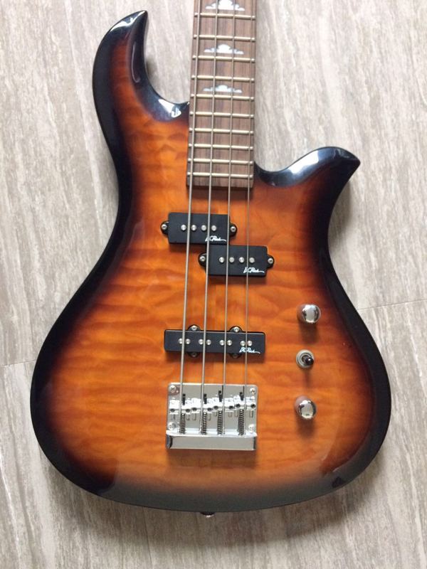 B.C.RICH Eagle MasterPiece 4String BASS 2900，上海地区可以面交[2.jpg]