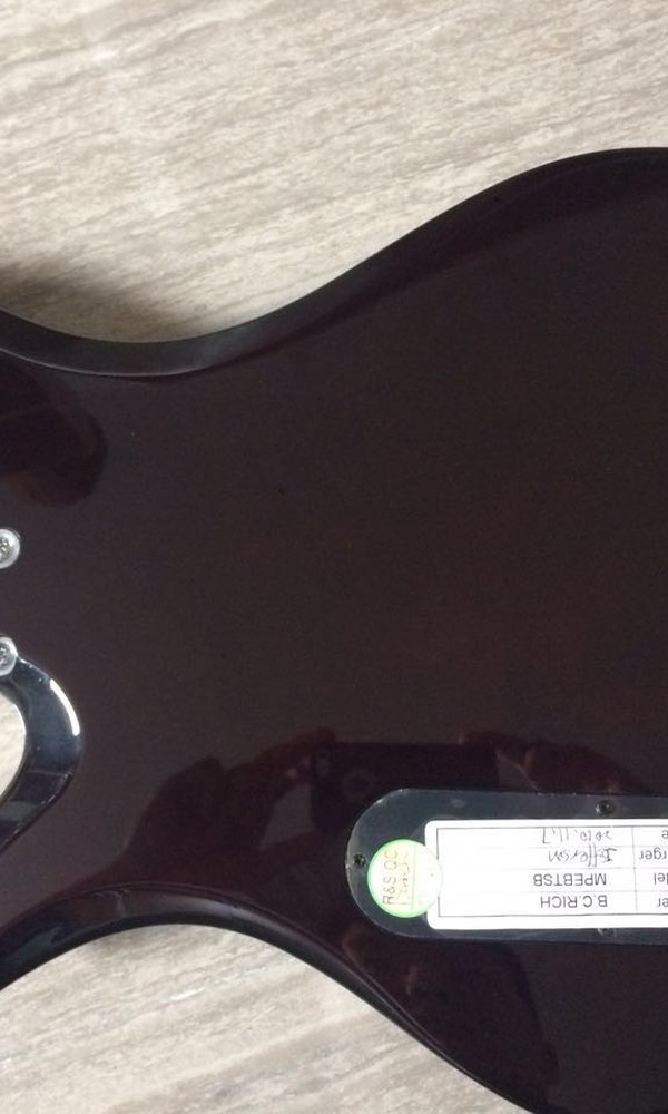 B.C.RICH Eagle MasterPiece 4String BASS 2900，上海地区可以面交[6.jpg]