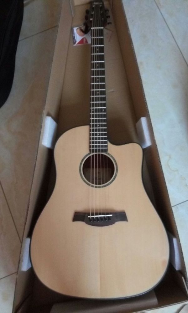 我打算在网上买个古典吉他，以下有图，价位438[smallbitmapP70210-172924.jpg]