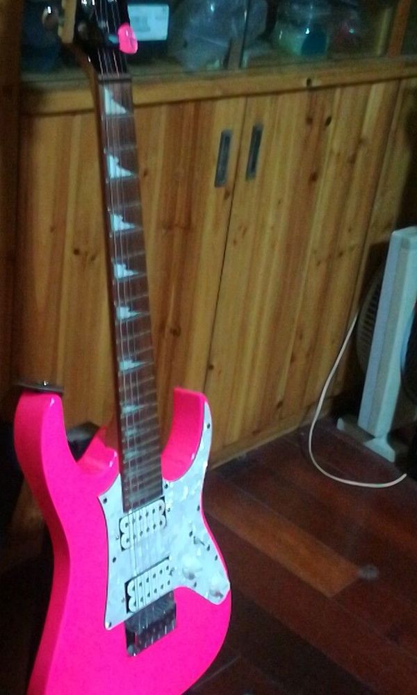 ibanez电吉他和效果器[smallbitmapIMG_20180307_202930.jpg]
