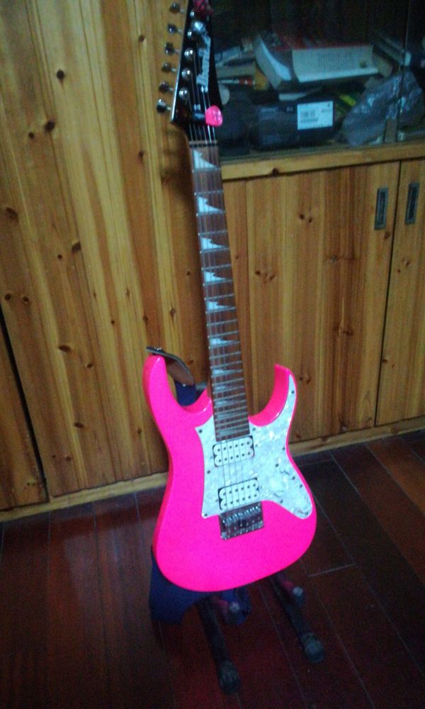 ibanez电吉他和效果器[smallbitmap2018-03-07_20.22.55.550.jpg]