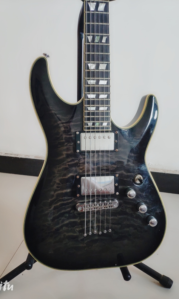 出9成新 韩产电吉他 schecter custom c1 ，买不买无所谓哥哥们来捧捧场[2.jpg]