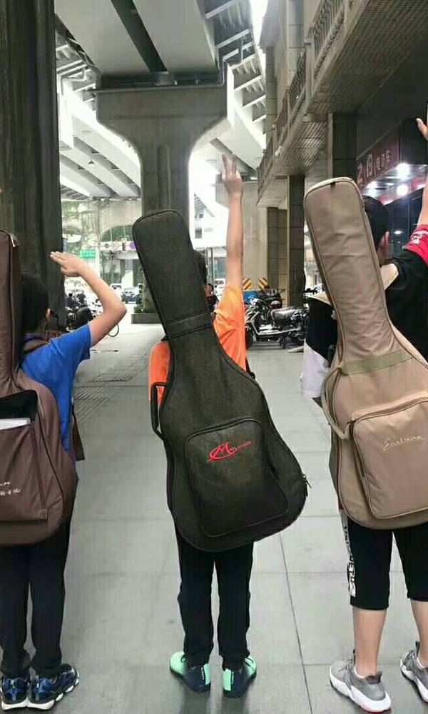 成都学吉他尤克里里[image.jpg]