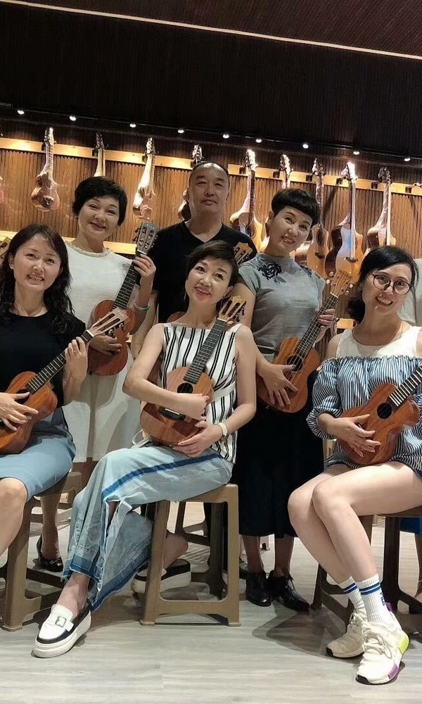 成都学吉他尤克里里[image.jpg]