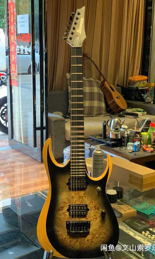 出一把ibanez RGDix6[image.jpg]