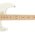 Deluxe Roadhouse™ Strat®