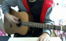 【一本正经学吉他】老司（shen）机（shi）教大家如何用单身二十年的手速来扫弦