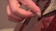 Video 5 Tone Color Parameter 5 Amount of weight from the fingertip onto the string AA0160